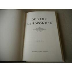 De kerk een wonder / twee versies