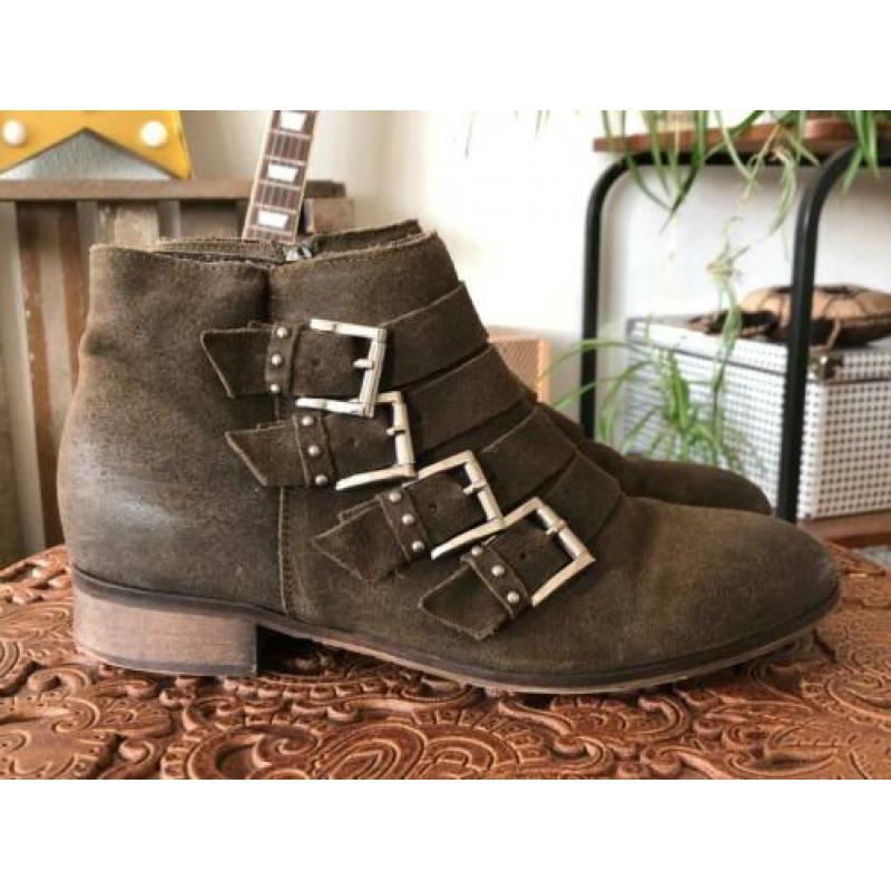 Mooie groene enkellaarsjes met gespen en studs, mt 41