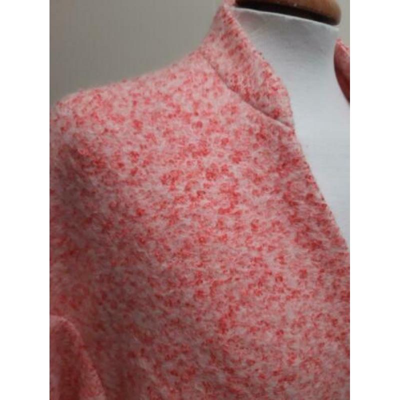 Mooi SWEEWE jas ( maat M/L )