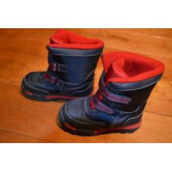Snowboots van Oshkosh maat 29-30 een