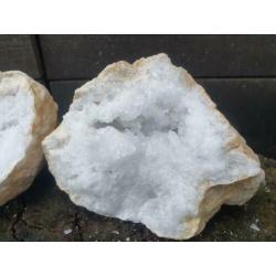 Bergkristal geode 2,13 kg