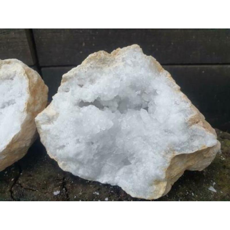 Bergkristal geode 2,13 kg