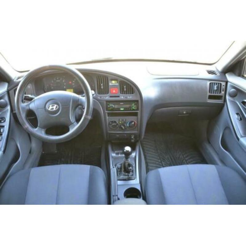 Hyundai Elantra 1.6i-16V Dynamic BJ'06 107dkm NAP Airco
