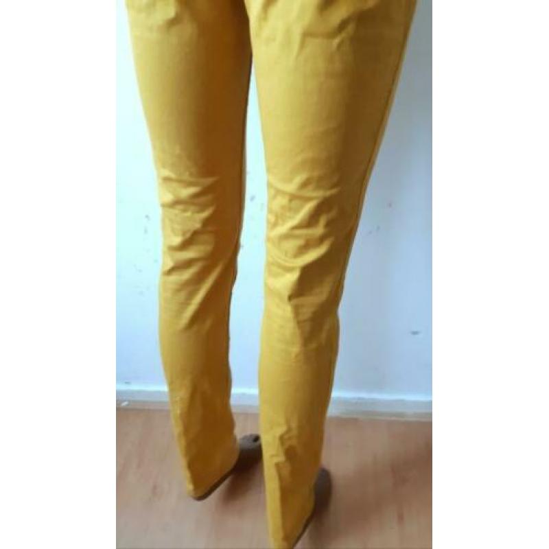 ONLY okergeel ninne pant maat 36 stretch Geel