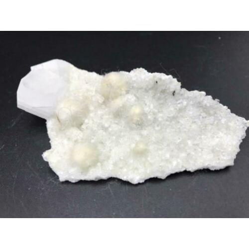 Zeoliet apofyliet okeniet mineralen edelstenen gems