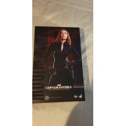Hot Toy Captain America NRFB