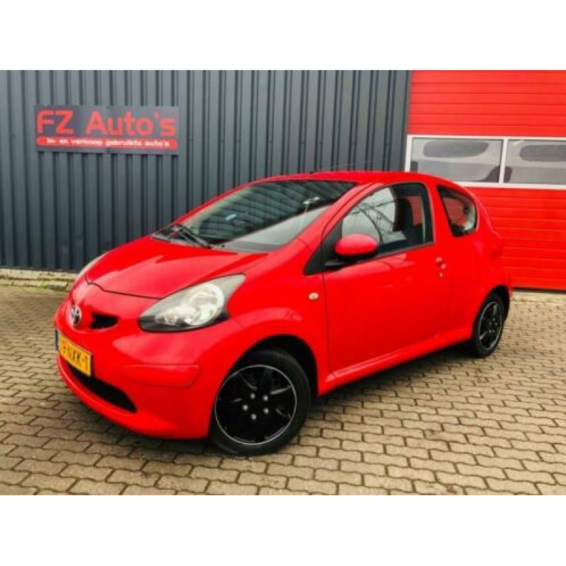 Toyota Aygo 1.0-12V +