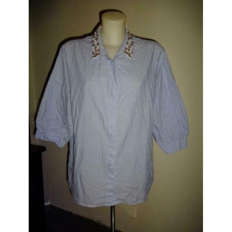 D4A Essentiel Antwerp blouse tuniek pof wijde mouw kraaltjes