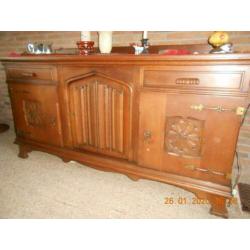 nostalgisch grote dressoir t.e.a.b.