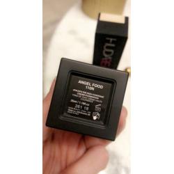Huda Beauty foundation zgn