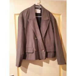 Beige gestreepte blazer van de stradivarius maat s