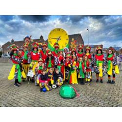 Vrolijke loopgroep tijd/klok incl. grote klok Tip HALFVASTEN