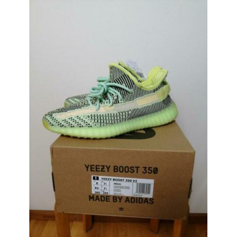 Yeezy yeezreel maat 41 1/3 (8 us)