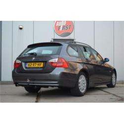 BMW 3 Serie Touring 318i Business Line met navigatie