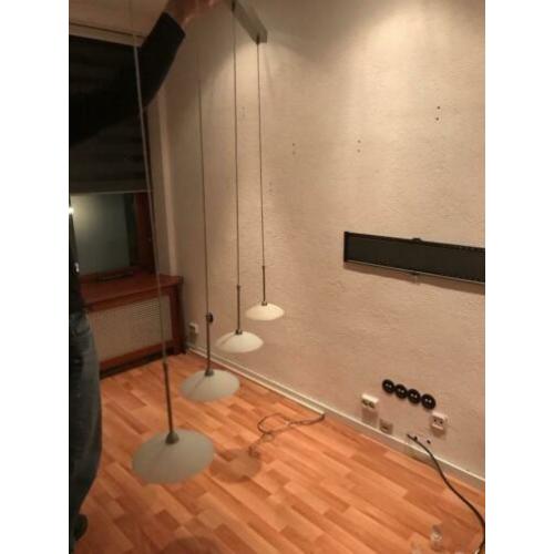 Dimbaar halogeen eettafel hanglamp RVS en 4 melkglas lampen