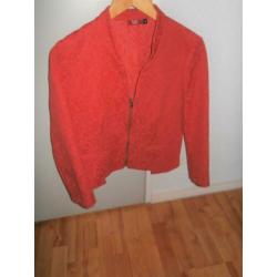Mooi LIV jasje rood mt 42 valt als 40 met ritsje (nieuw)