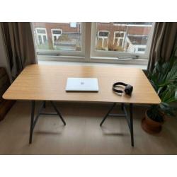 Simpel en minimalistisch bureau