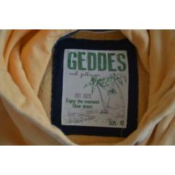 Sportieve hooded zachtoranje sweater van Geddes and Gillmore