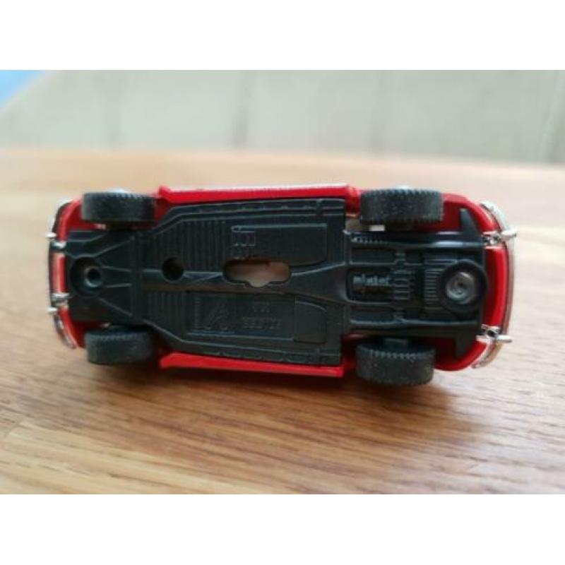 Volkswagen VW Beetle cabrio van Hongwell schaal 1:72