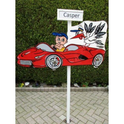 geboortebord baby in rode sportauto geweldige keuze.