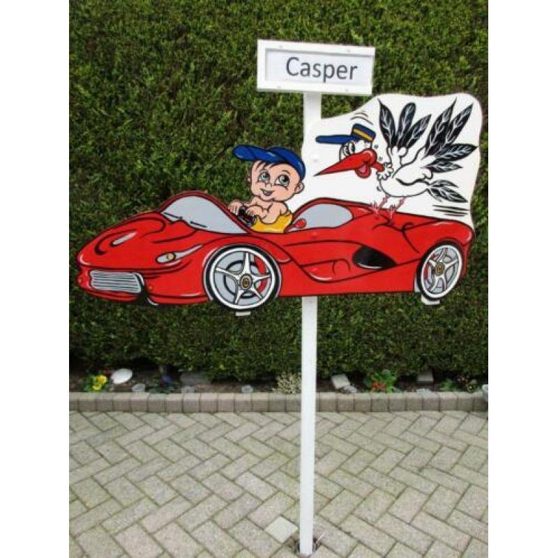 geboortebord baby in rode sportauto geweldige keuze.