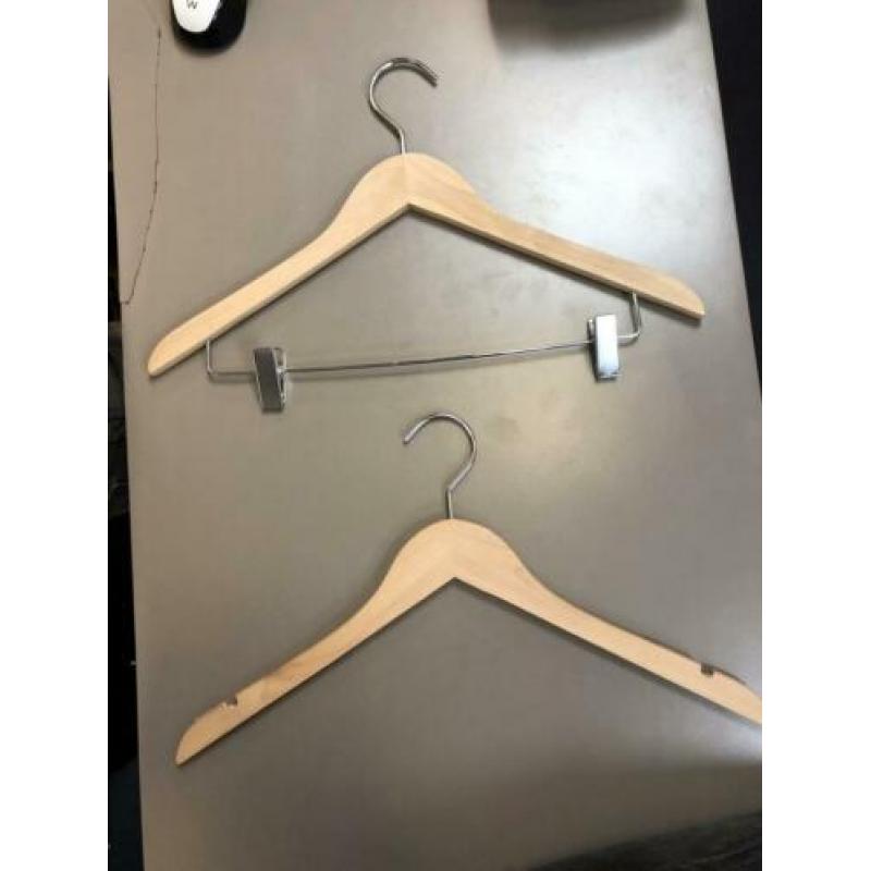 Partij hoge kwaliteit hangers/broekhangers met antislip rand