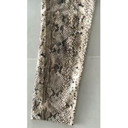 Stradivarius pantalon in slangenprint. ALS NIEUW!
