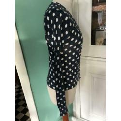Leuk blauw-wit polkadot vestje van Fornarina maat M.
