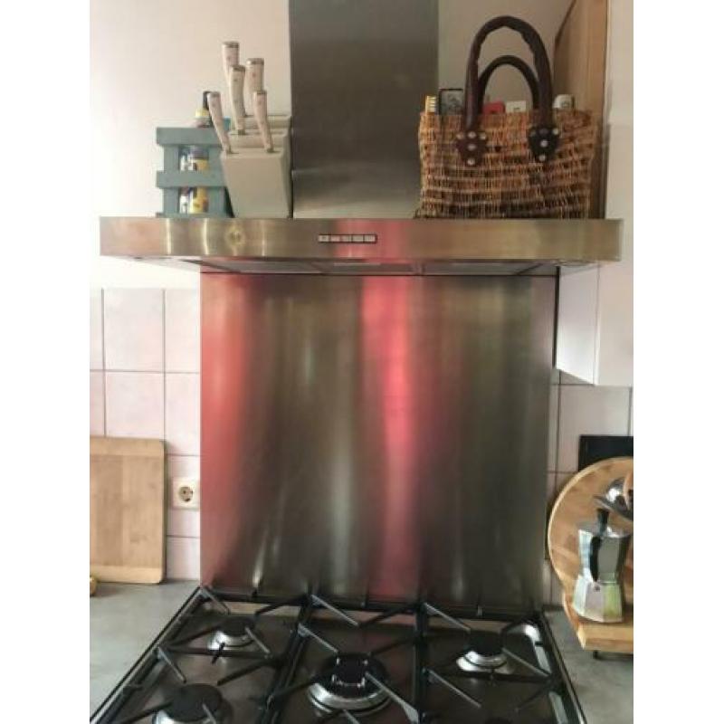 Smeg Fornuis/5-pits/wokbrander/80cm/afzuigkap.