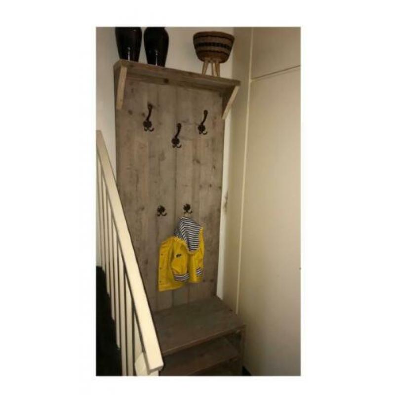 Radiator ombouw met schoenenkast