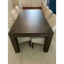 Bruine Eettafel 200x100cm met 6 GRATIS witte stoelen.