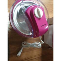 Ice cream maker