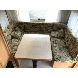 Knaus Eifelland 500 Enkele bedden + Rondzit