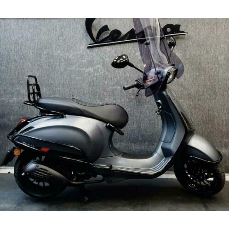 Prachtige VESPA SPRINT sport SNOR(Mat Grijs!) Veel extra’s
