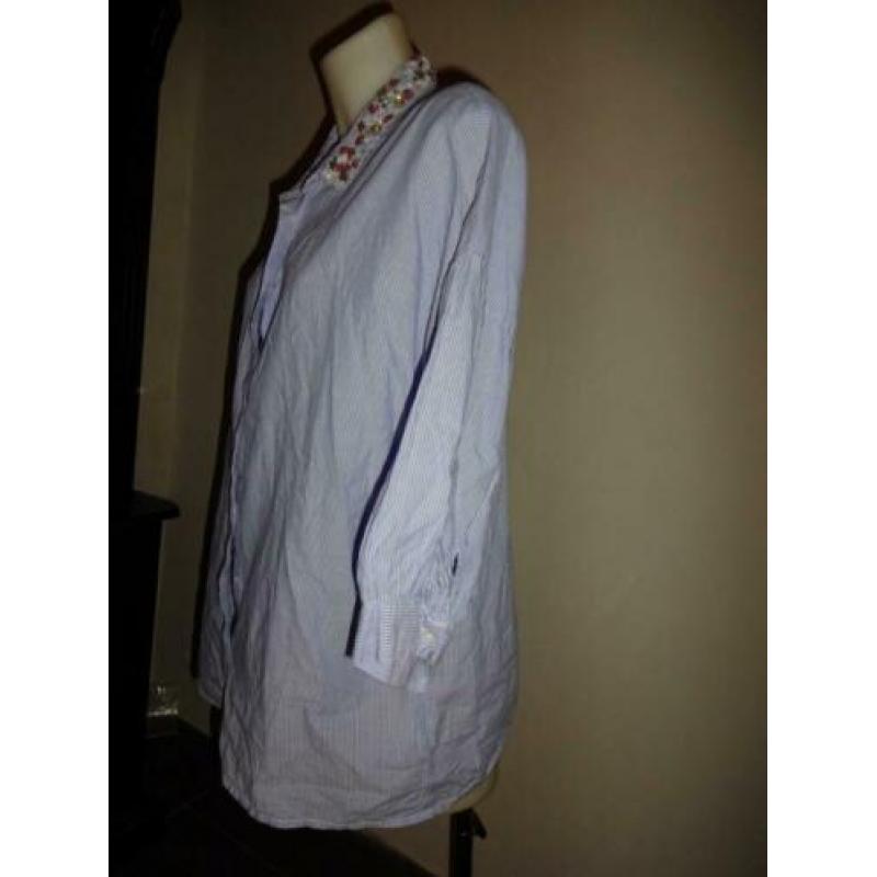 D4A Essentiel Antwerp blouse tuniek pof wijde mouw kraaltjes