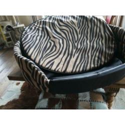 Hondenmand met tijgerprint