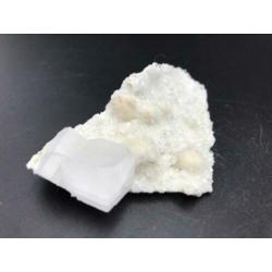 Zeoliet apofyliet okeniet mineralen edelstenen gems