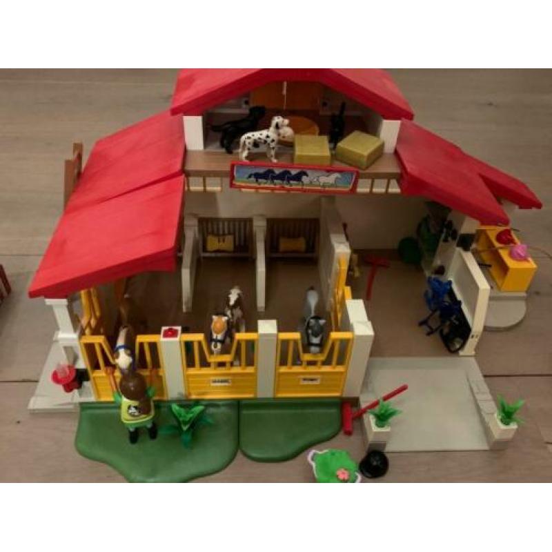 Playmobil Country Manege met heel veel toebehoren