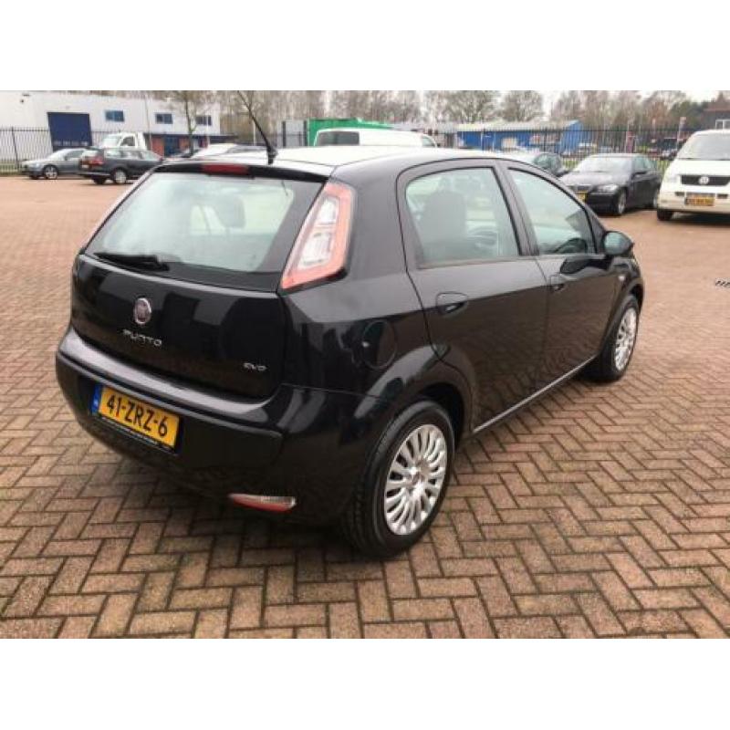 Fiat Punto 1.2 5DR 2011 Zwart