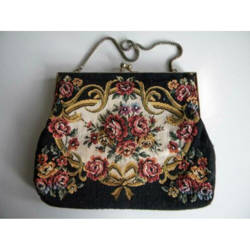 Antiek tasje petit point/gobelin handtasje en make-uptasje