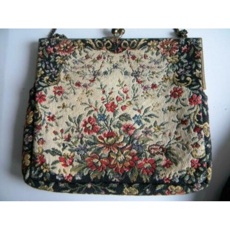 Antiek tasje petit point/gobelin handtasje en make-uptasje