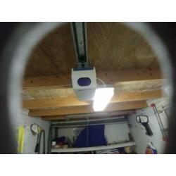 T.k. elektr. Garagedeur opener goed werkend. € 50.00