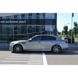 BMW 5 Serie 30 JAHRE 1/300 . | Financial Lease (bj 2015)