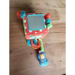 Baby speelgoed kubus met hangfunctie