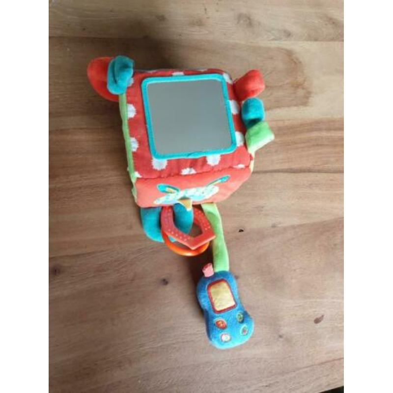 Baby speelgoed kubus met hangfunctie