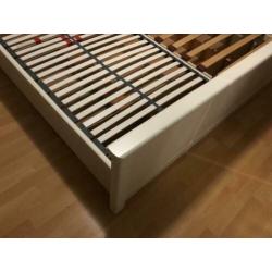 Gratis ophalen bed met ombouw