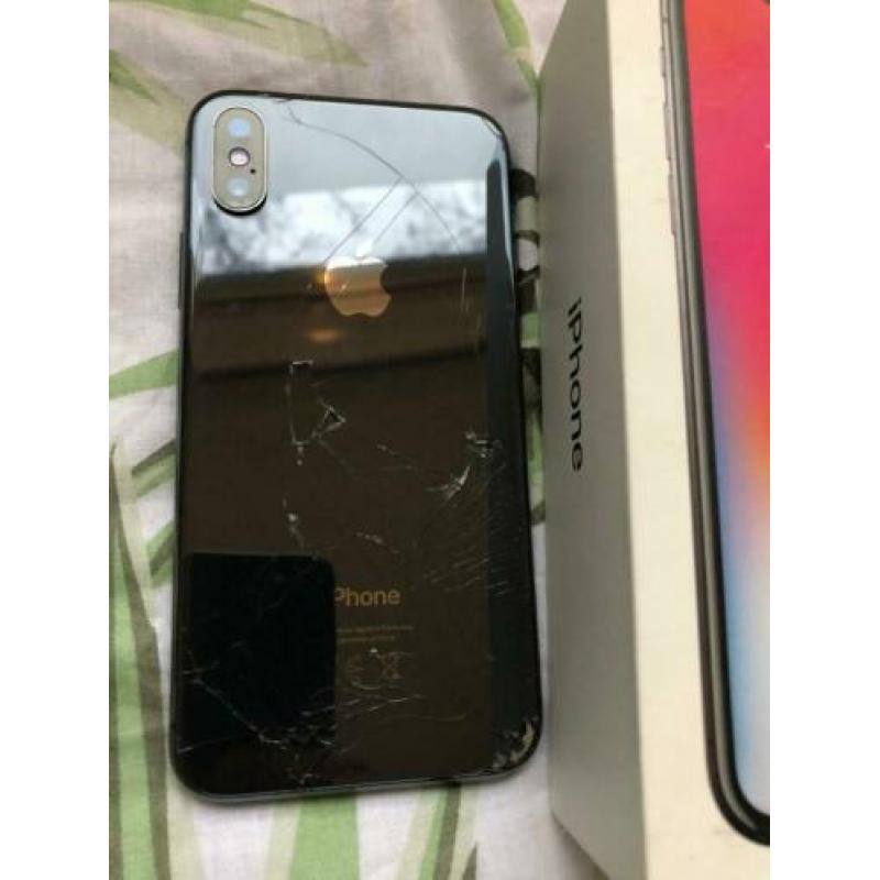 Iphone x met barsten