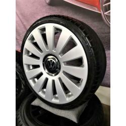 18 inch 5x100 VW Polo Velgen + Zomerbanden