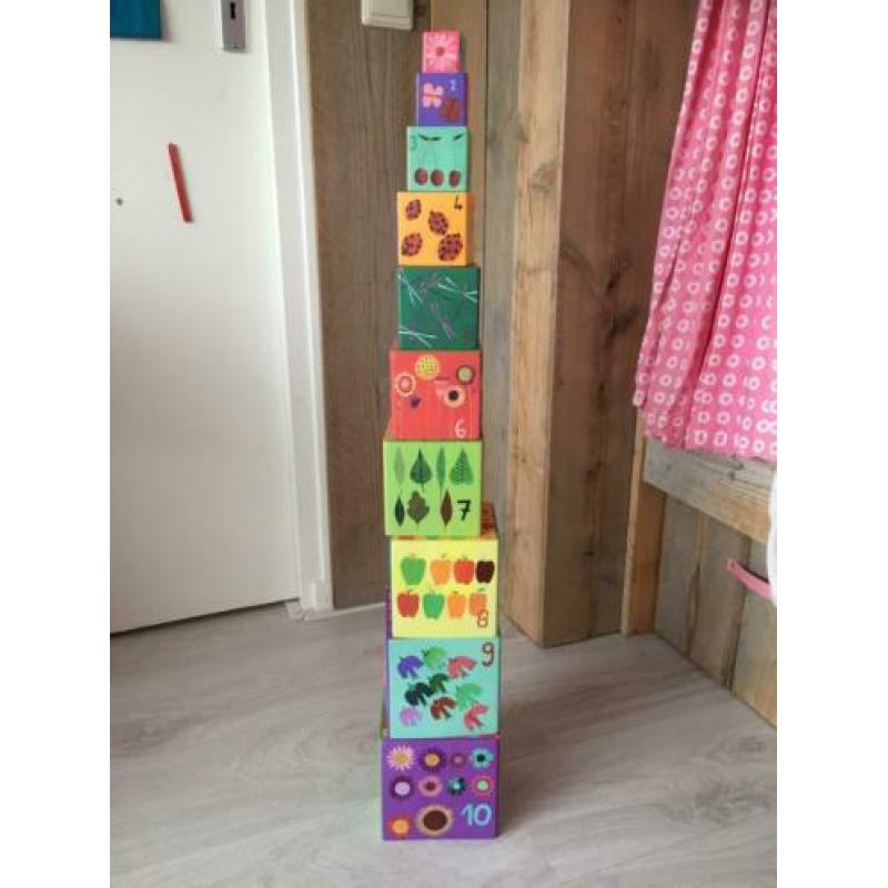 Prachtige blokkentoren van djeco