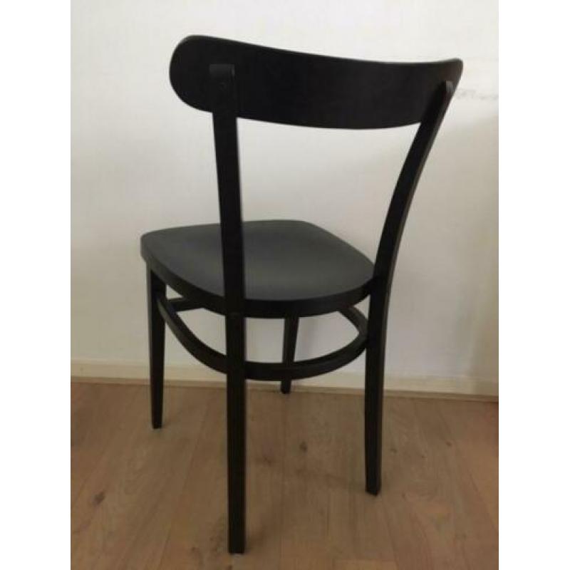 Zwart café stoeltje hout